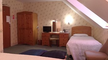 River Hotel