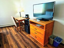 Continental Inn & Suites