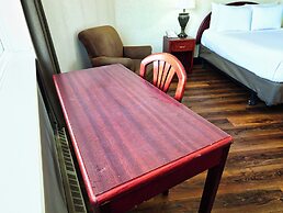 Continental Inn & Suites