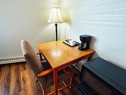 Continental Inn & Suites