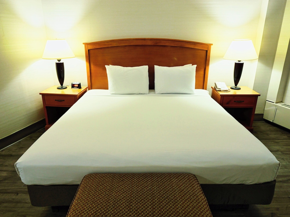 Continental Inn & Suites
