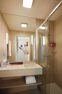 MOXY Munich Airport