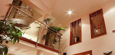 Redsquare Home
