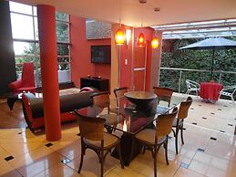 Redsquare Home