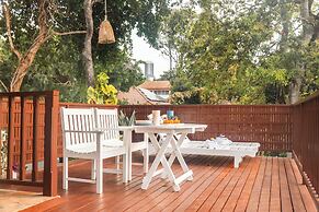 Birds and Bees Resort