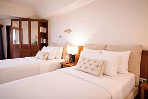 Birds and Bees Resort