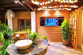 Birds and Bees Resort