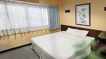 Birds and Bees Resort