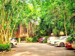 Birds and Bees Resort