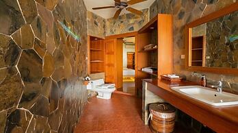 Birds and Bees Resort