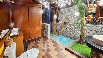 Birds and Bees Resort