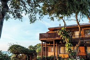 Birds and Bees Resort
