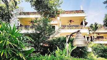 Birds and Bees Resort