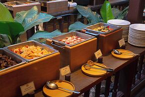 Birds and Bees Resort