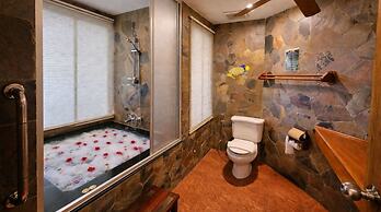 Birds and Bees Resort