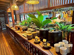 Birds and Bees Resort