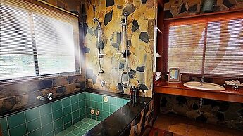 Birds and Bees Resort