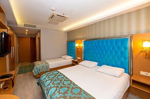 Grand Palace Hotel