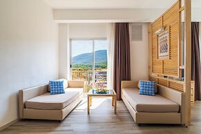 Hotel Baia Di Conte