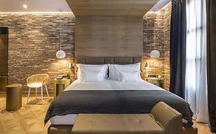 Monument Hotel