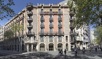 Monument Hotel
