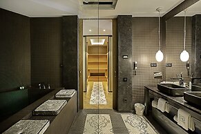 Monument Hotel