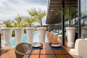 Monument Hotel