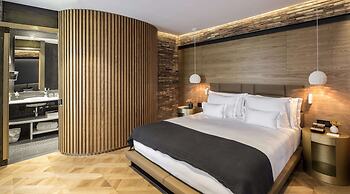 Monument Hotel