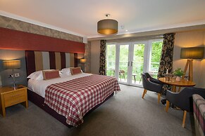 Craigmhor Lodge & Courtyard