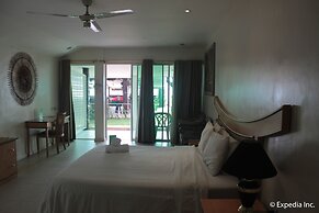 Wild Orchid Beach Resort