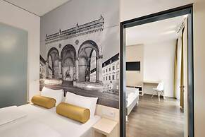 Super 8 by Wyndham Munich City North