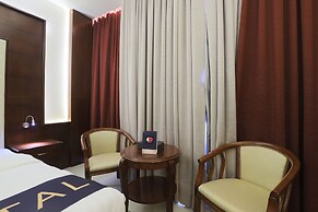 Queen Palace Hotel