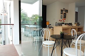 Flat06 Tendean