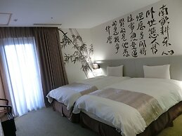 Travel Art Inn