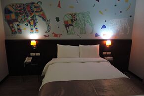 Travel Art Inn