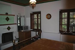 Nikolas Guesthouse