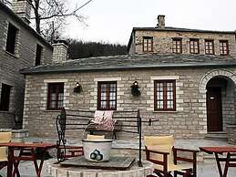 Nikolas Guesthouse