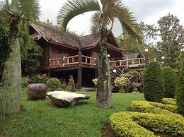 Baanklangdoi Resort