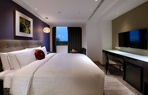Shiny Ocean Hotel