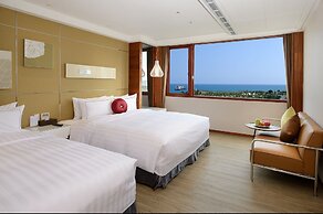 Shiny Ocean Hotel