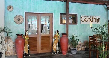 Cantya Hotel
