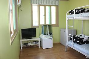 Dadam Guesthouse - Hostel