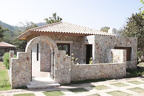 Mela Garden Retreat Cottage