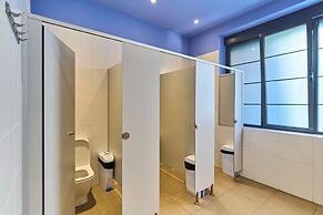 The Book Factory Hostel by gaiarooms