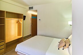 The Book Factory Hostel by gaiarooms