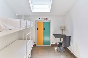The Book Factory Hostel by gaiarooms