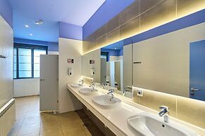 The Book Factory Hostel by gaiarooms