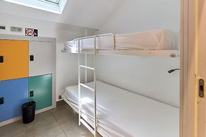 The Book Factory Hostel by gaiarooms