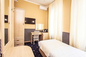 Mira Hotel