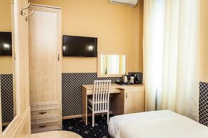 Mira Hotel